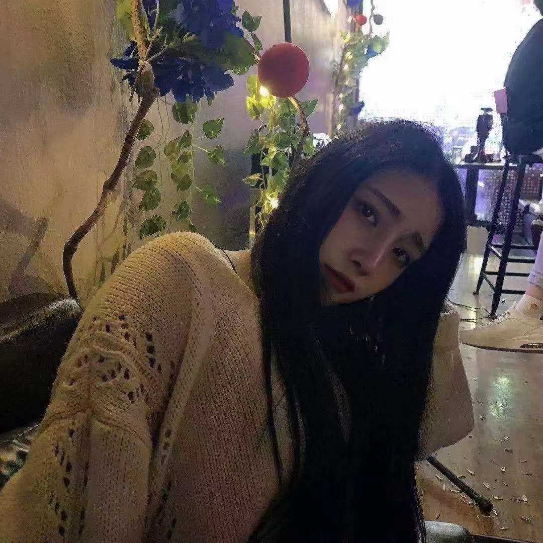 妹子身材绝了,抱着很有感觉