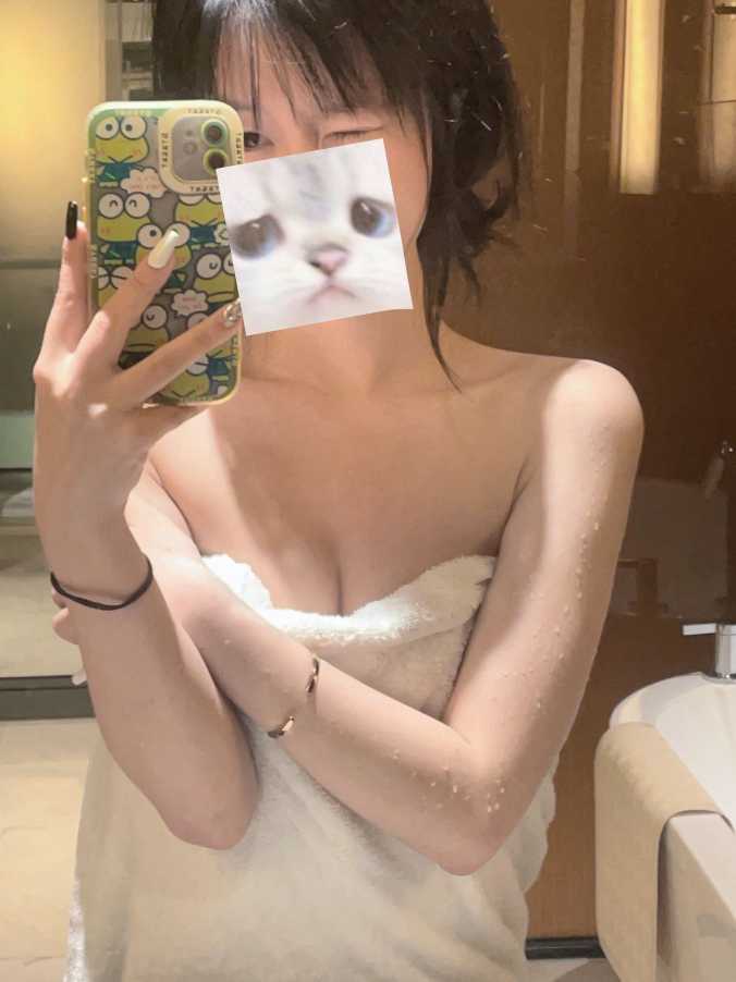 极品甜馨，颜值高，身材火辣
