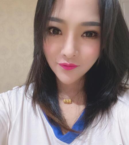 精致小美女，身材很棒，服务很好