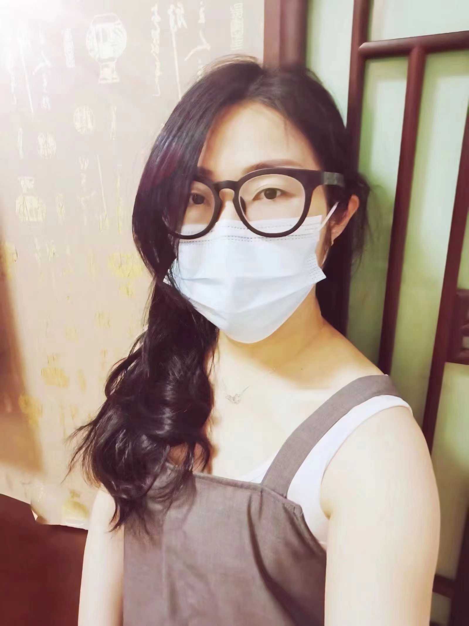 性感妖娆的妩媚少妇