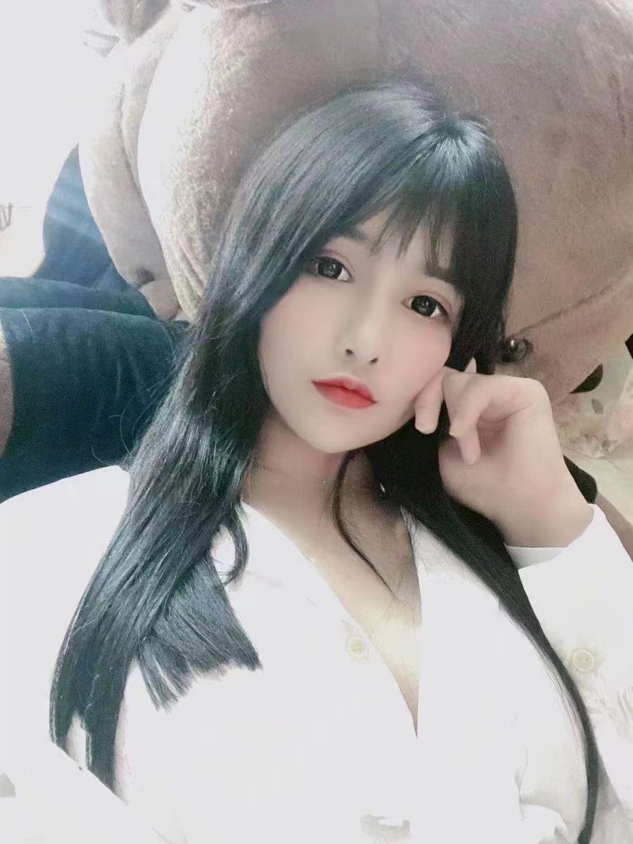 丰满性感大美女