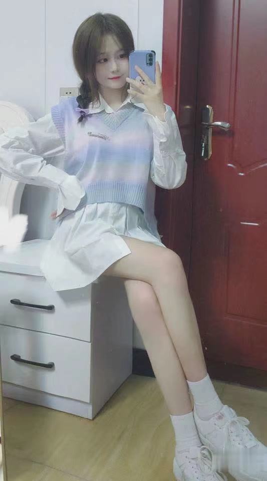 性感年轻妹子值得试试