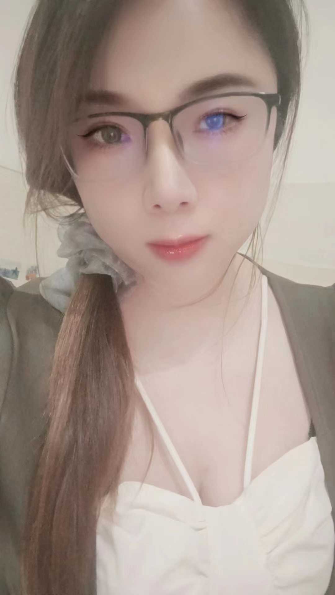 叫的很自然很好听,做起来很舒服