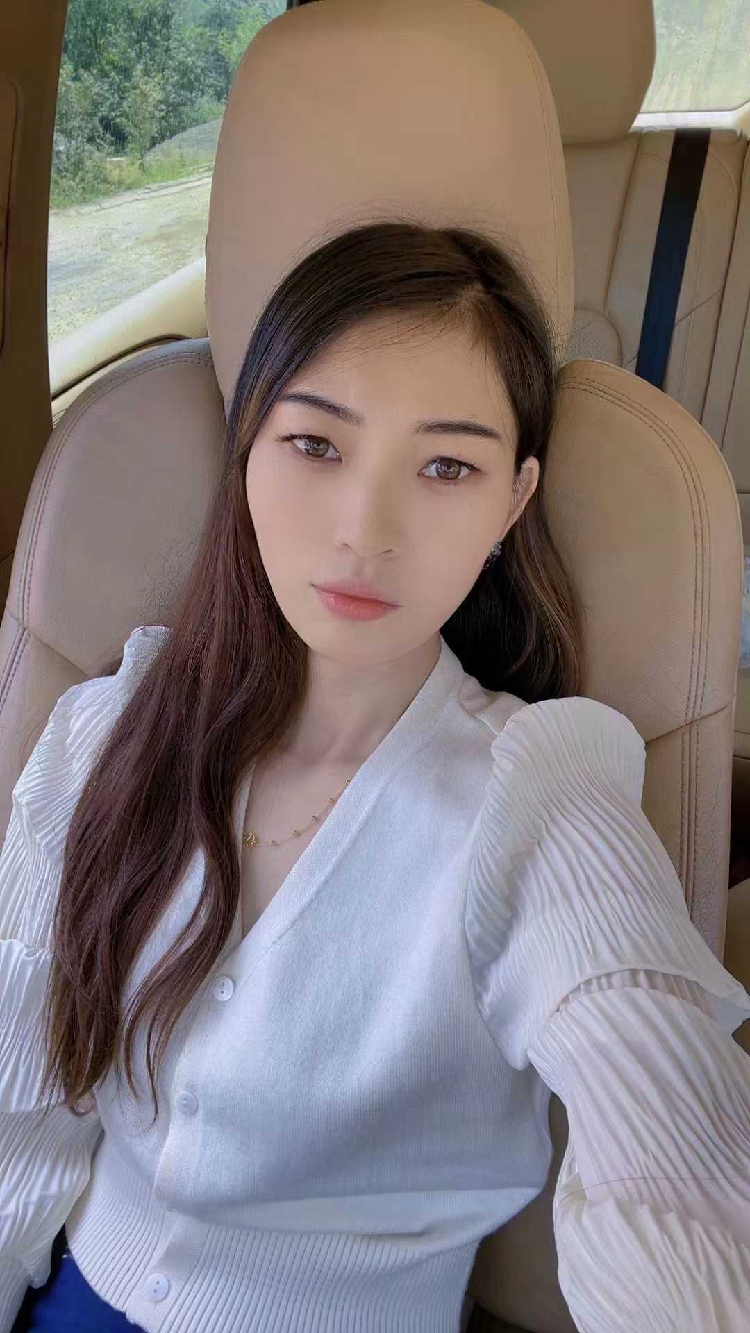 妹子人很好，胸大很细心