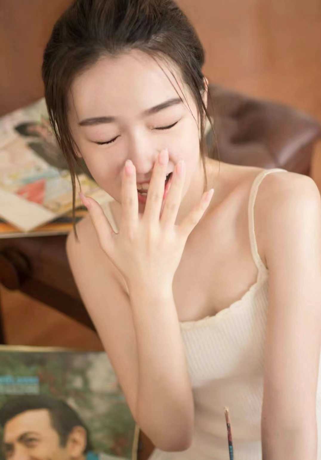 青春靓丽,温柔体贴