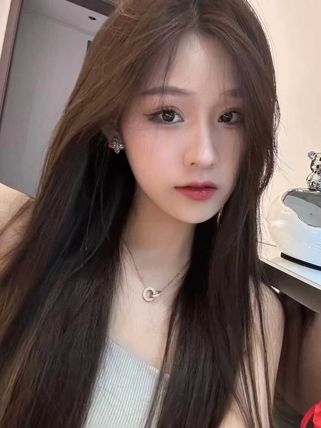 气质优雅美女