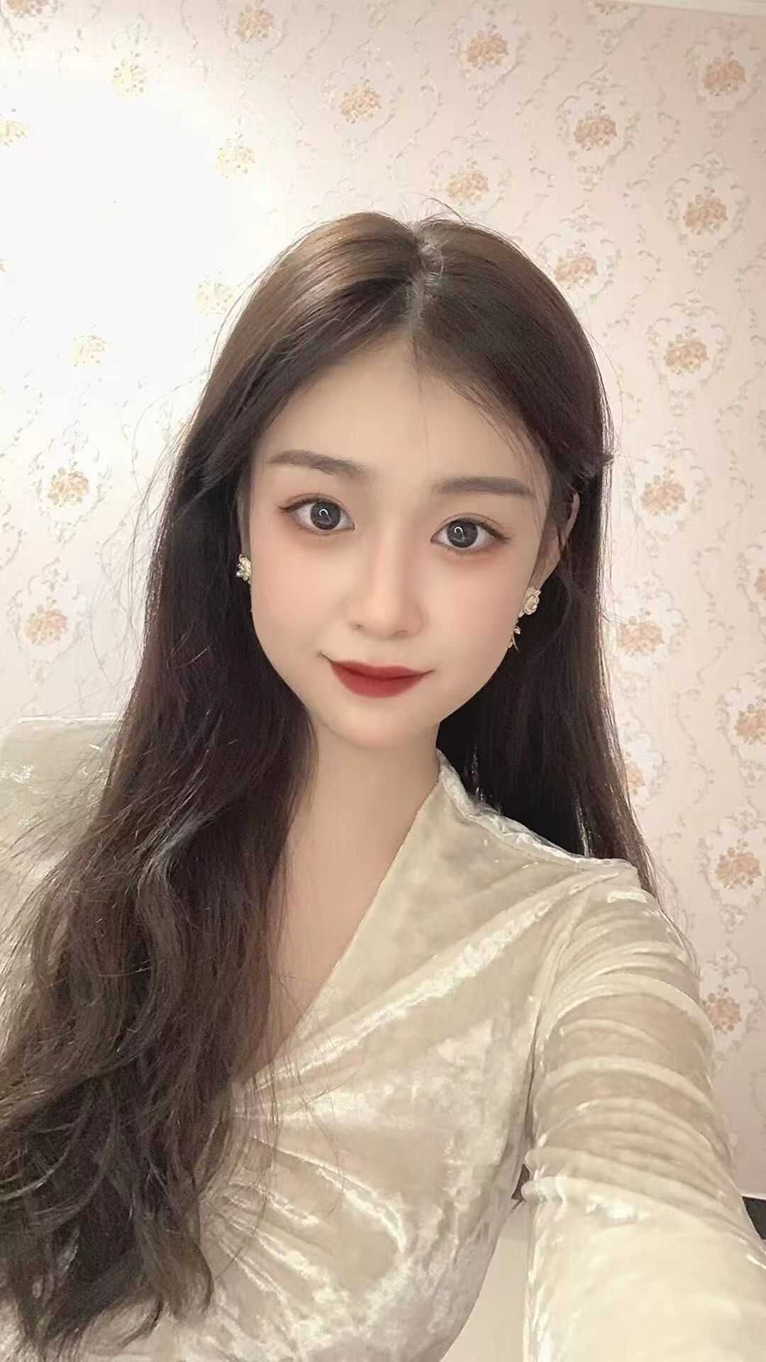 气质优雅美女