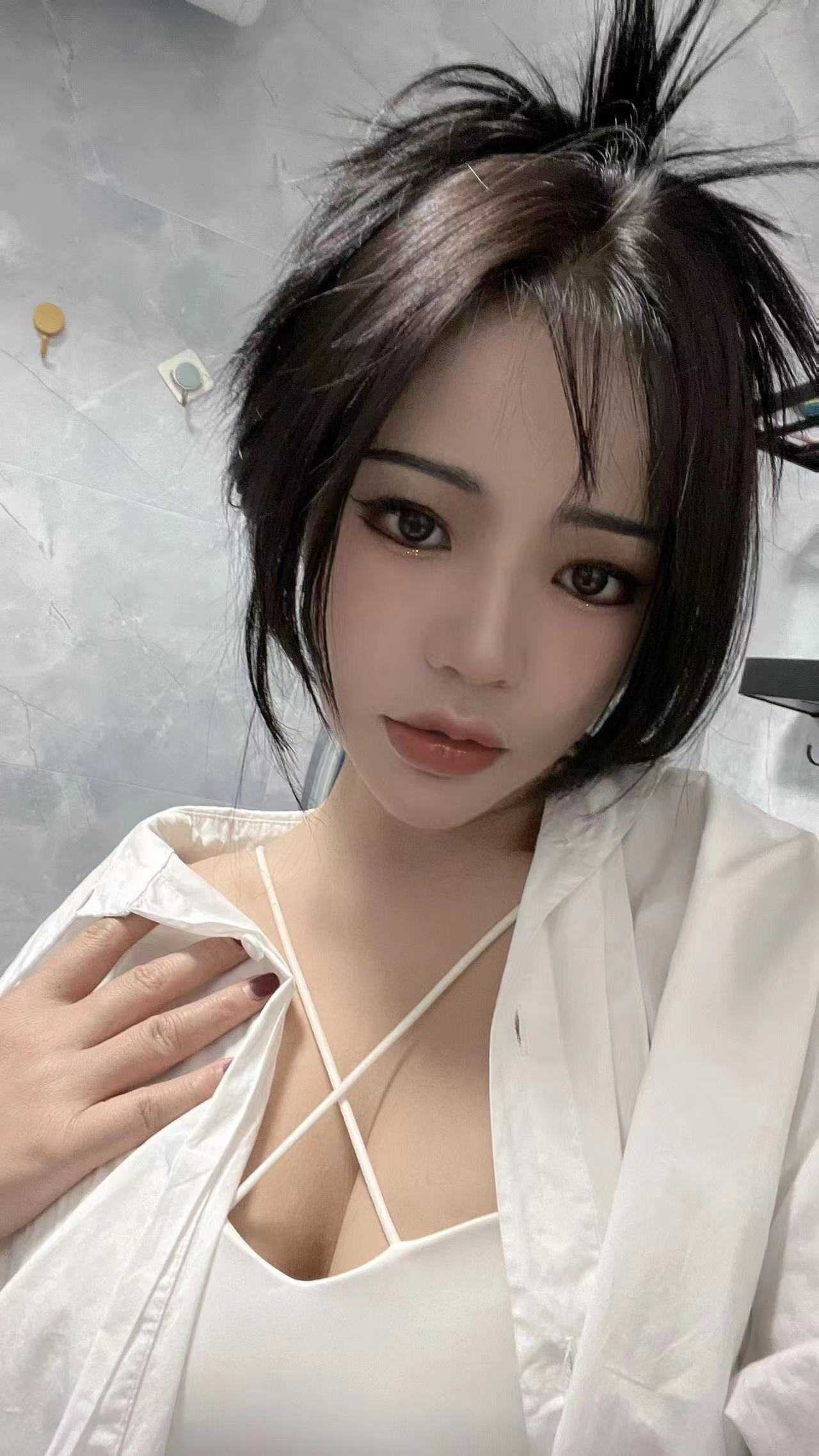 可以上门，可以车上，也有房间。