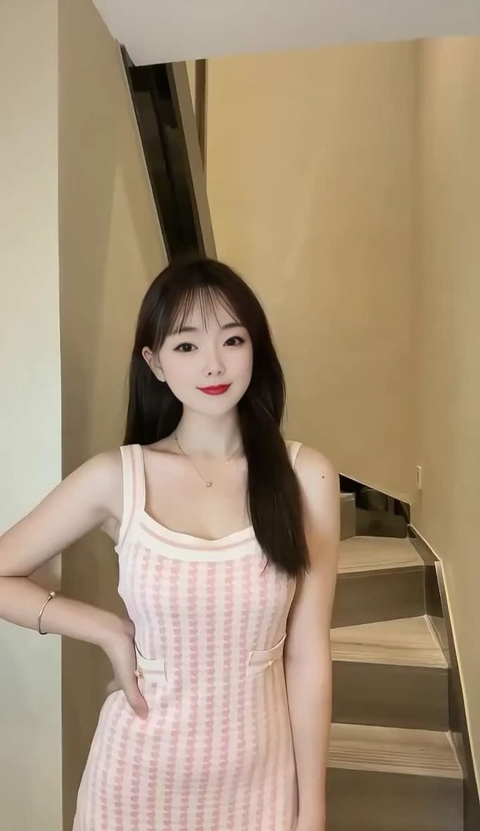 脾气性格挺好的小妹子