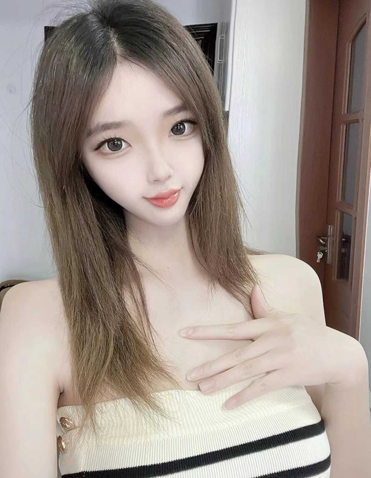 很好看的小姐姐