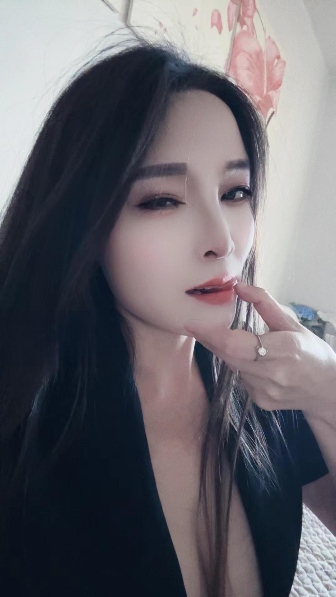 很不错的小姐姐一位