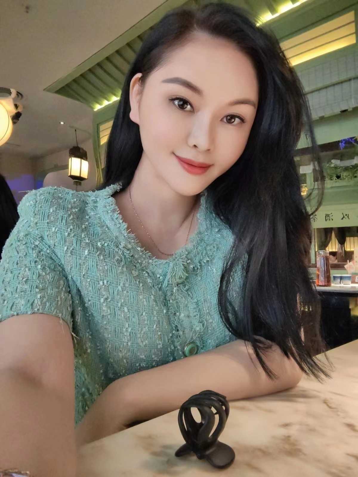 沙井气质美女