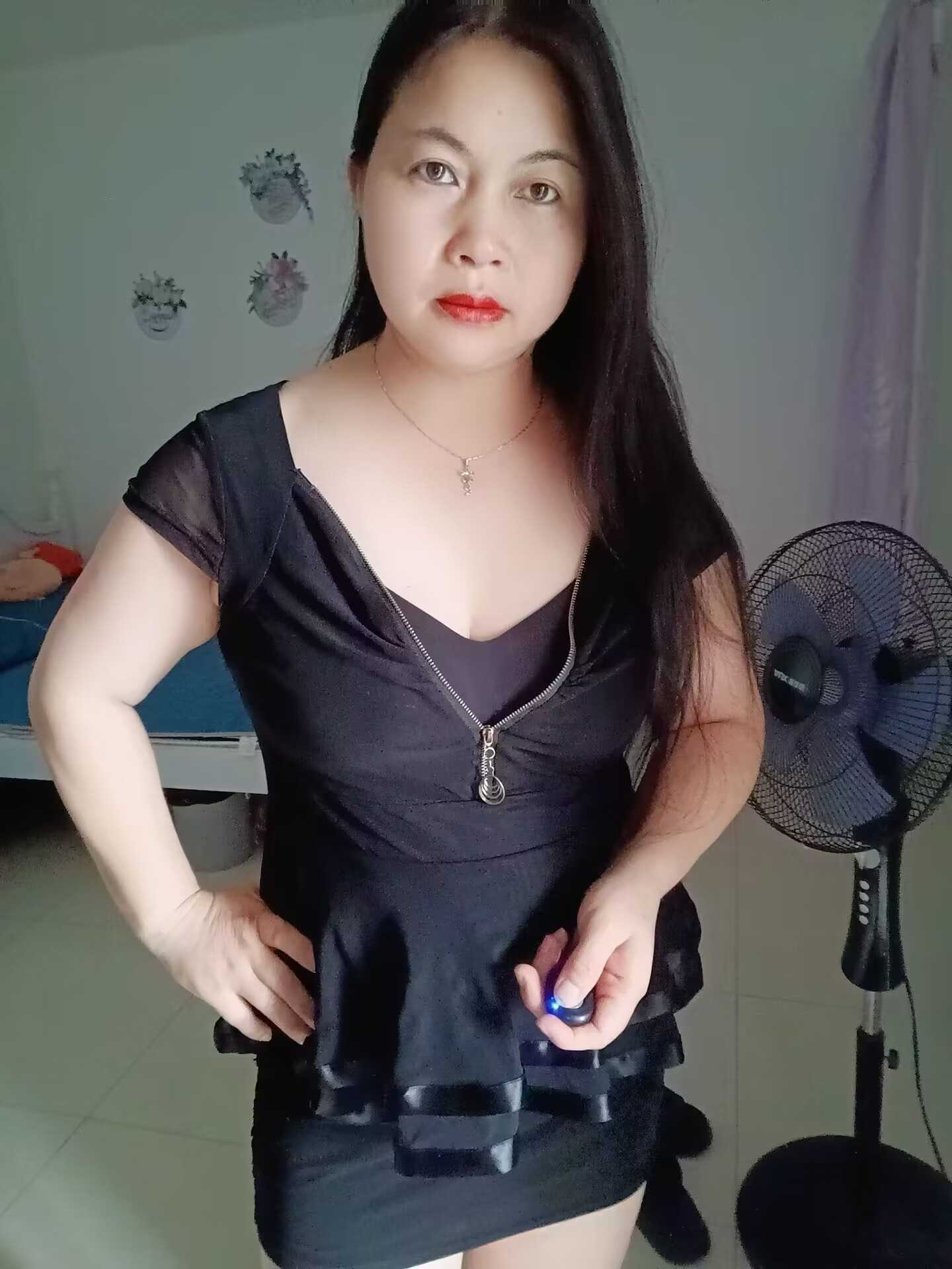 熟女雪儿可gj