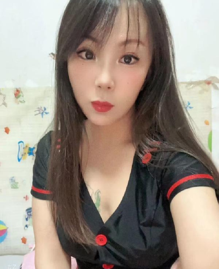 太原连体丝袜眼镜少妇