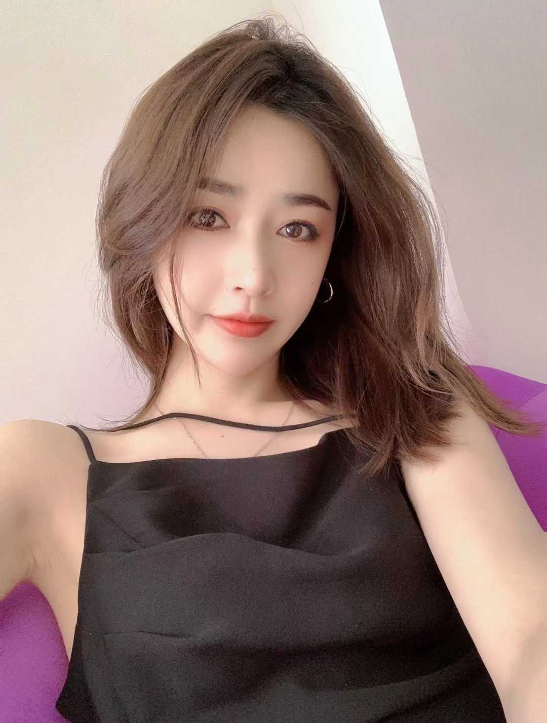 超级有颜值和身材的美女