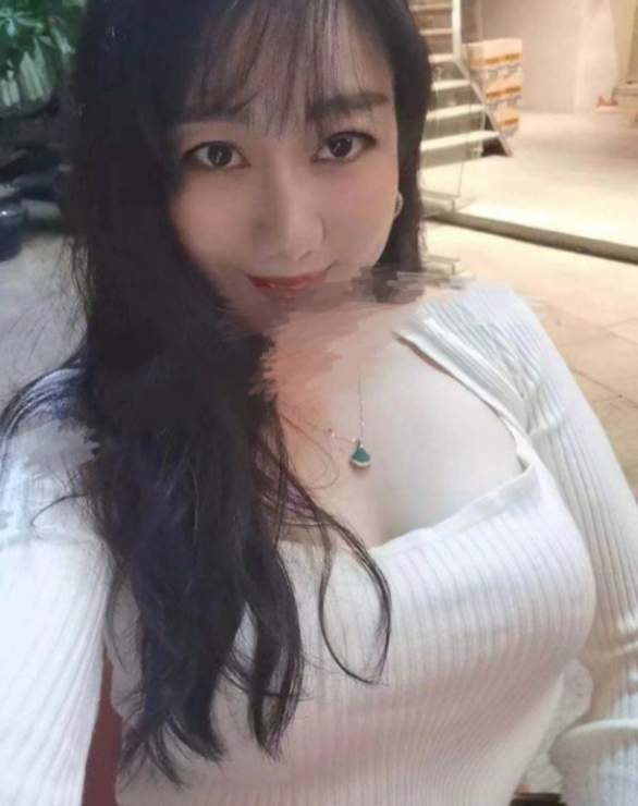 中山丝袜美腿希希