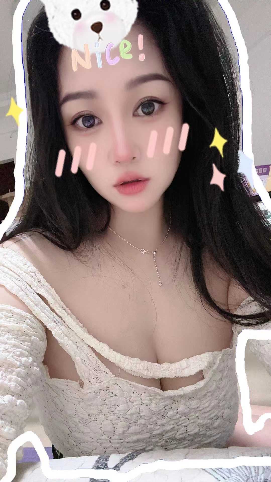 颜值超棒身材不错的妹子