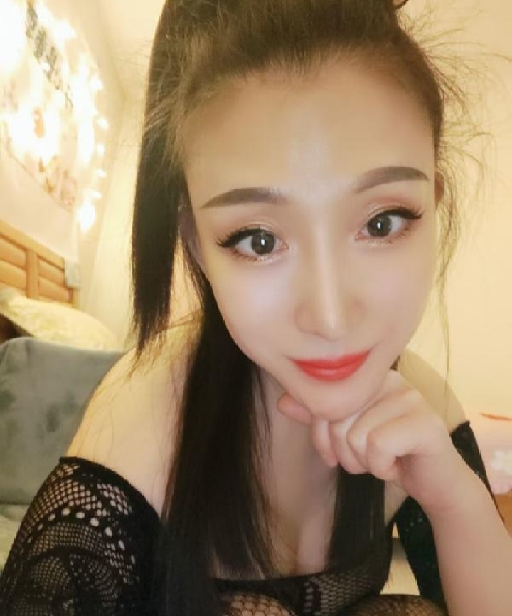 海湖大胸咪咪老师