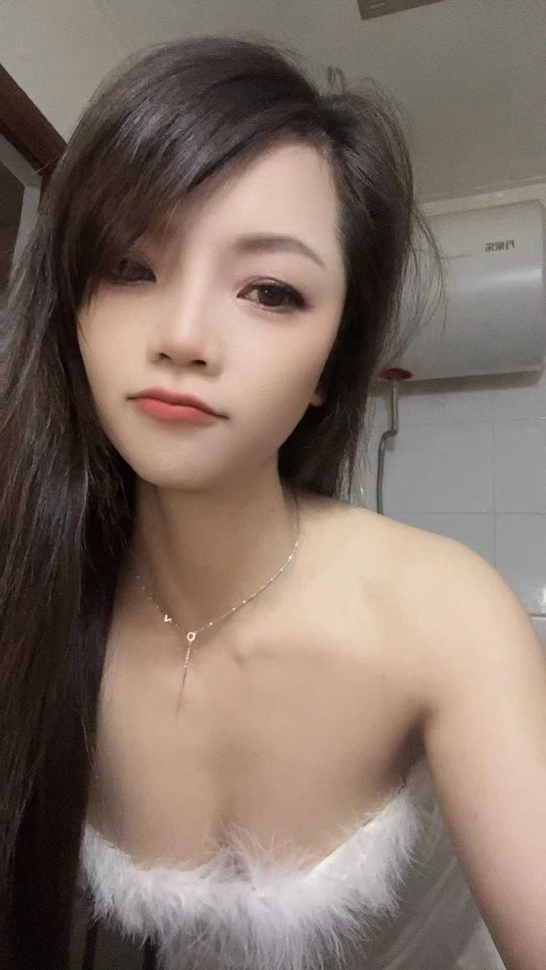 还不错的小姐姐