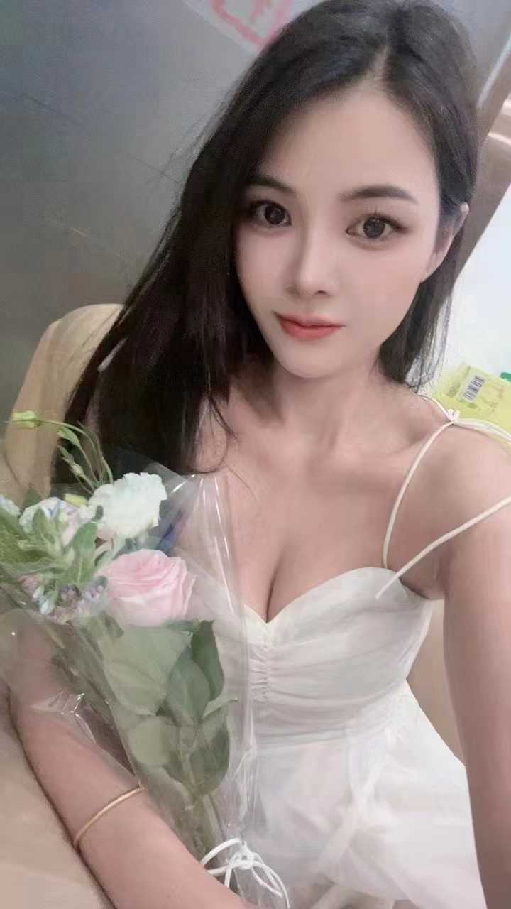 番禺粉嫩性感小美女