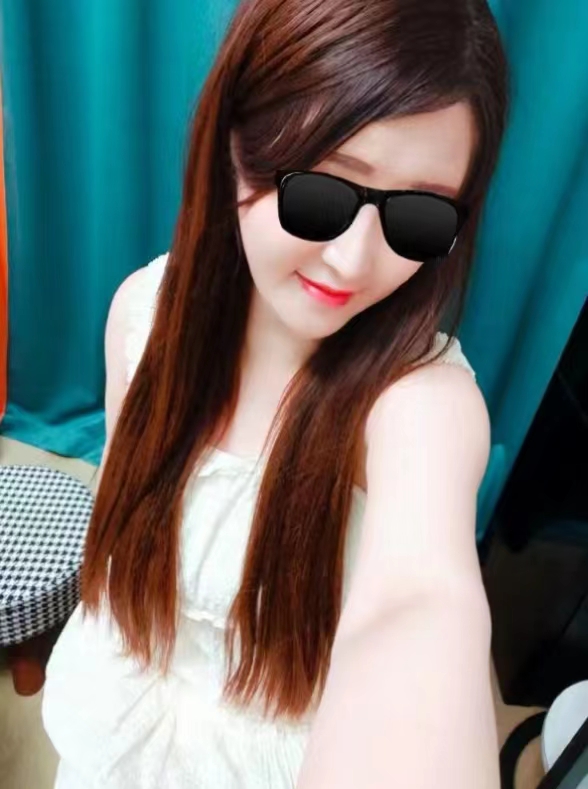 38d的大胸妹子真的很棒
