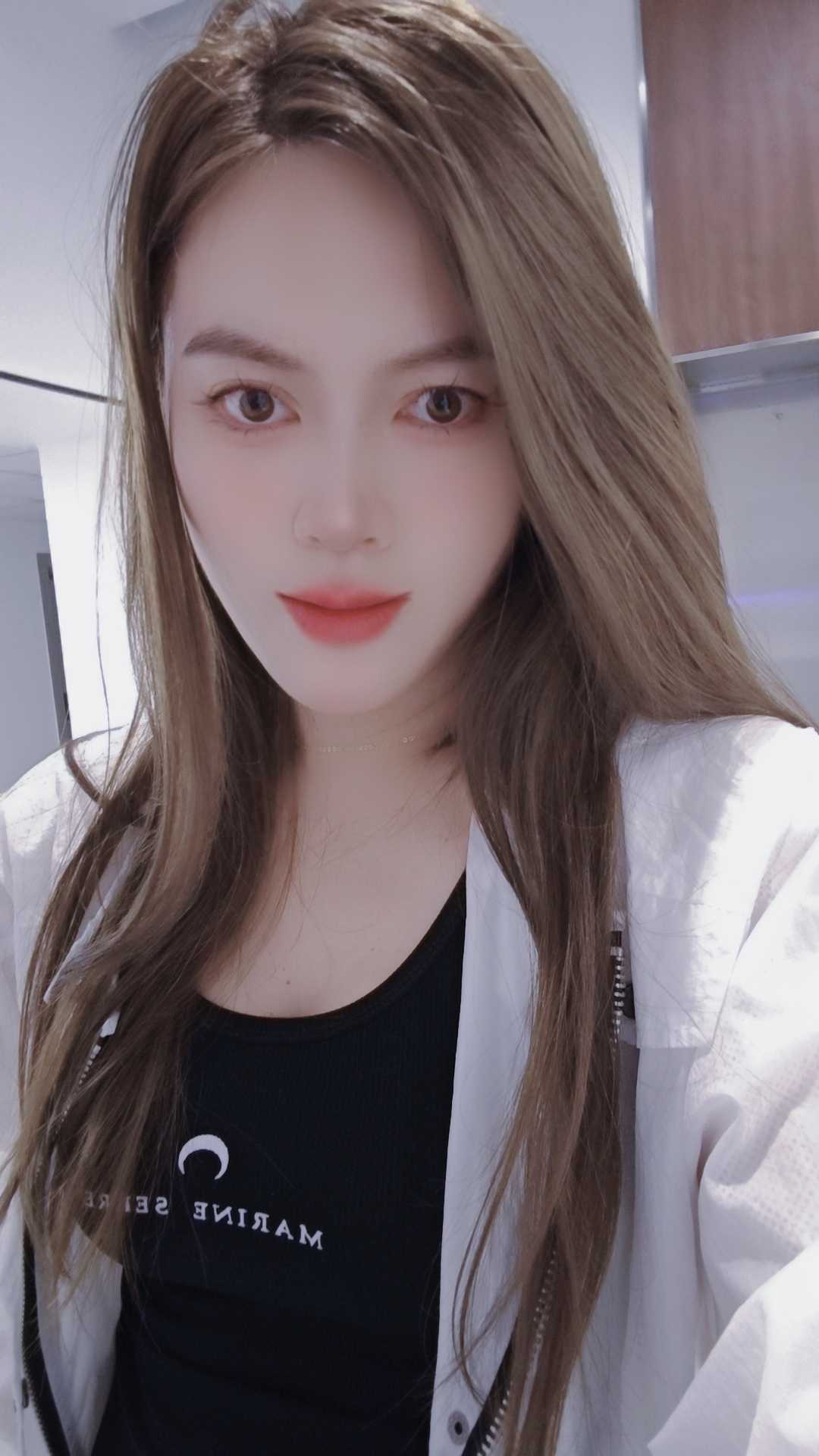 大连机场附近美女约