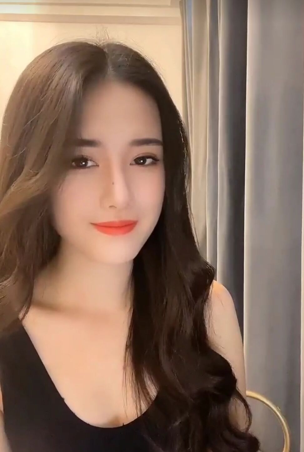 滨湖大奶妹子