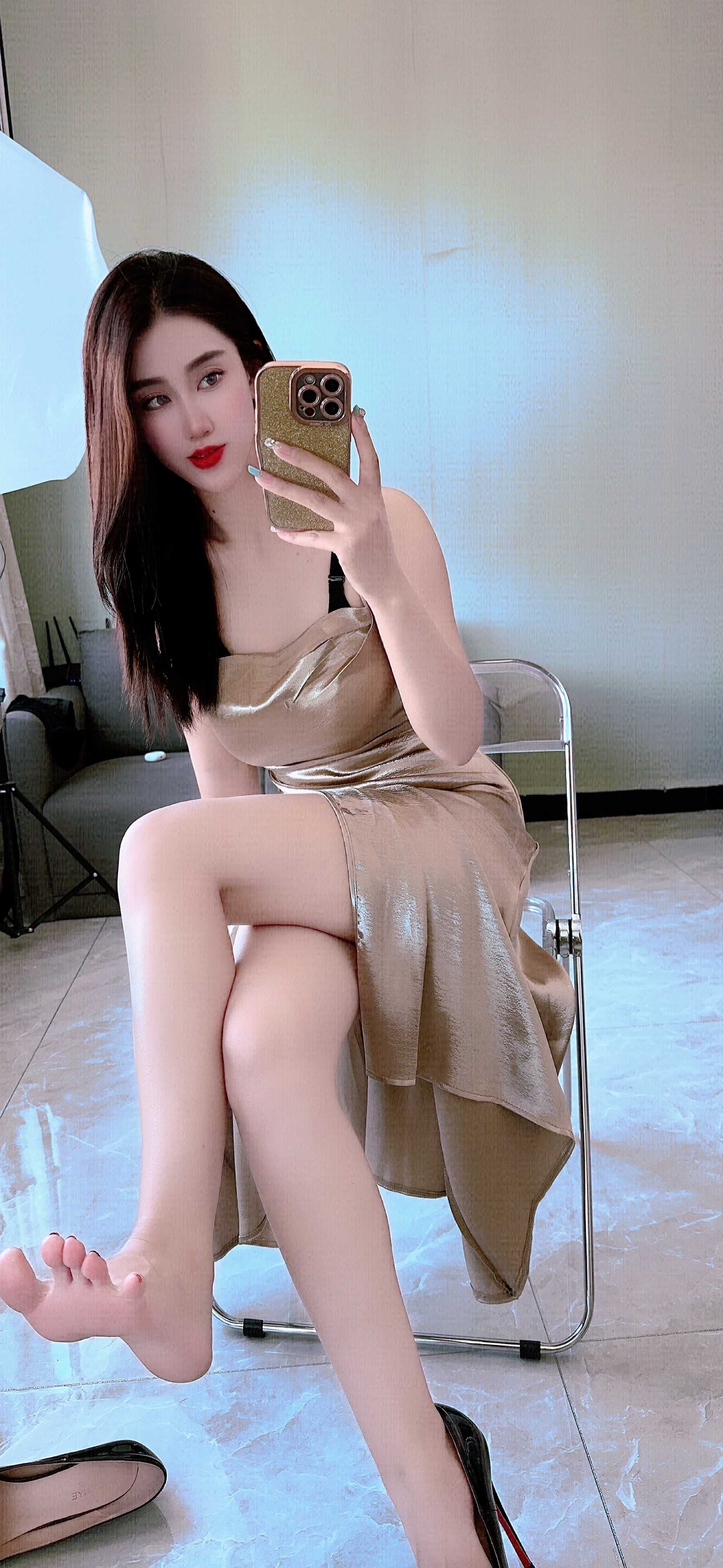 身材高挑的御姐