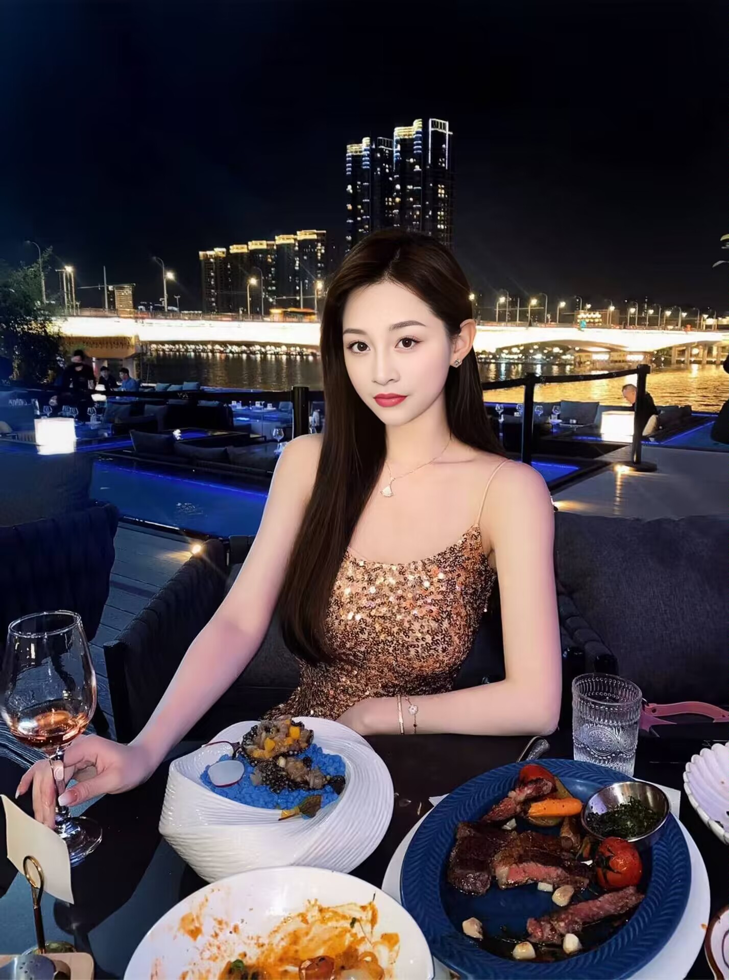 天河妖娆妍妍
