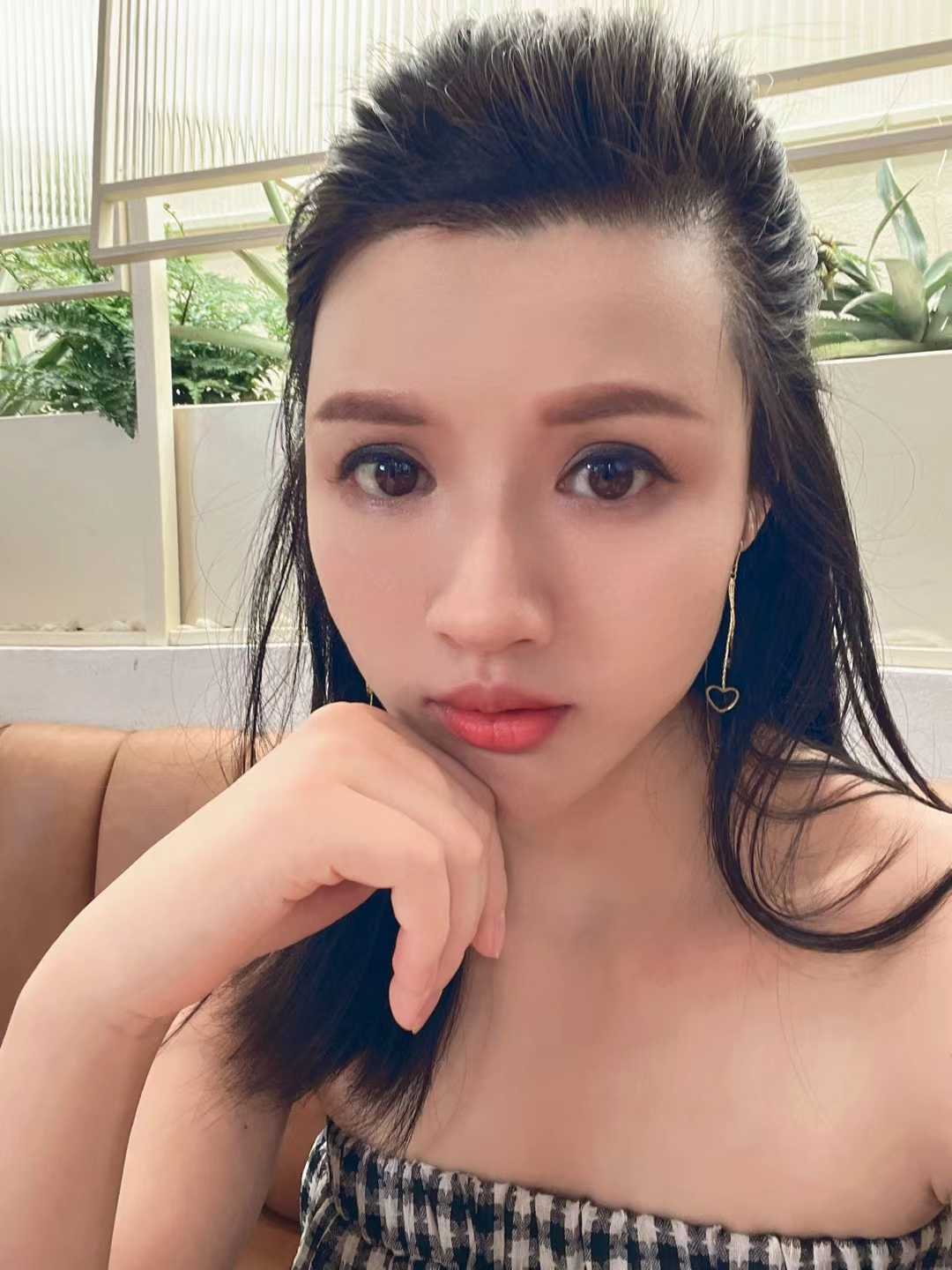 福田漂亮小妞