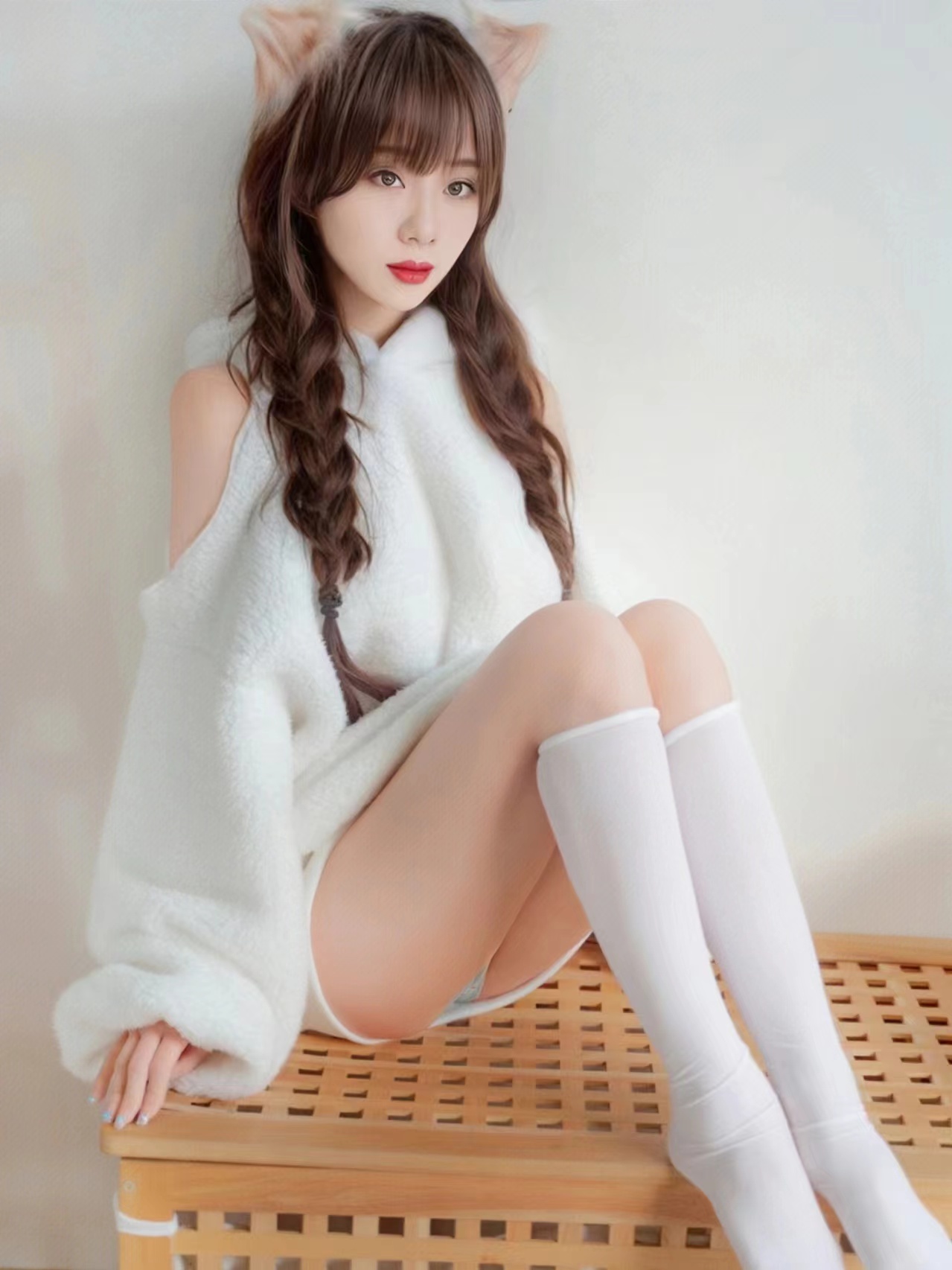 热辣性感小幺妹,真会玩。