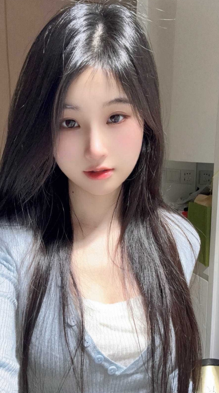 兰山区甜美邻家小妹