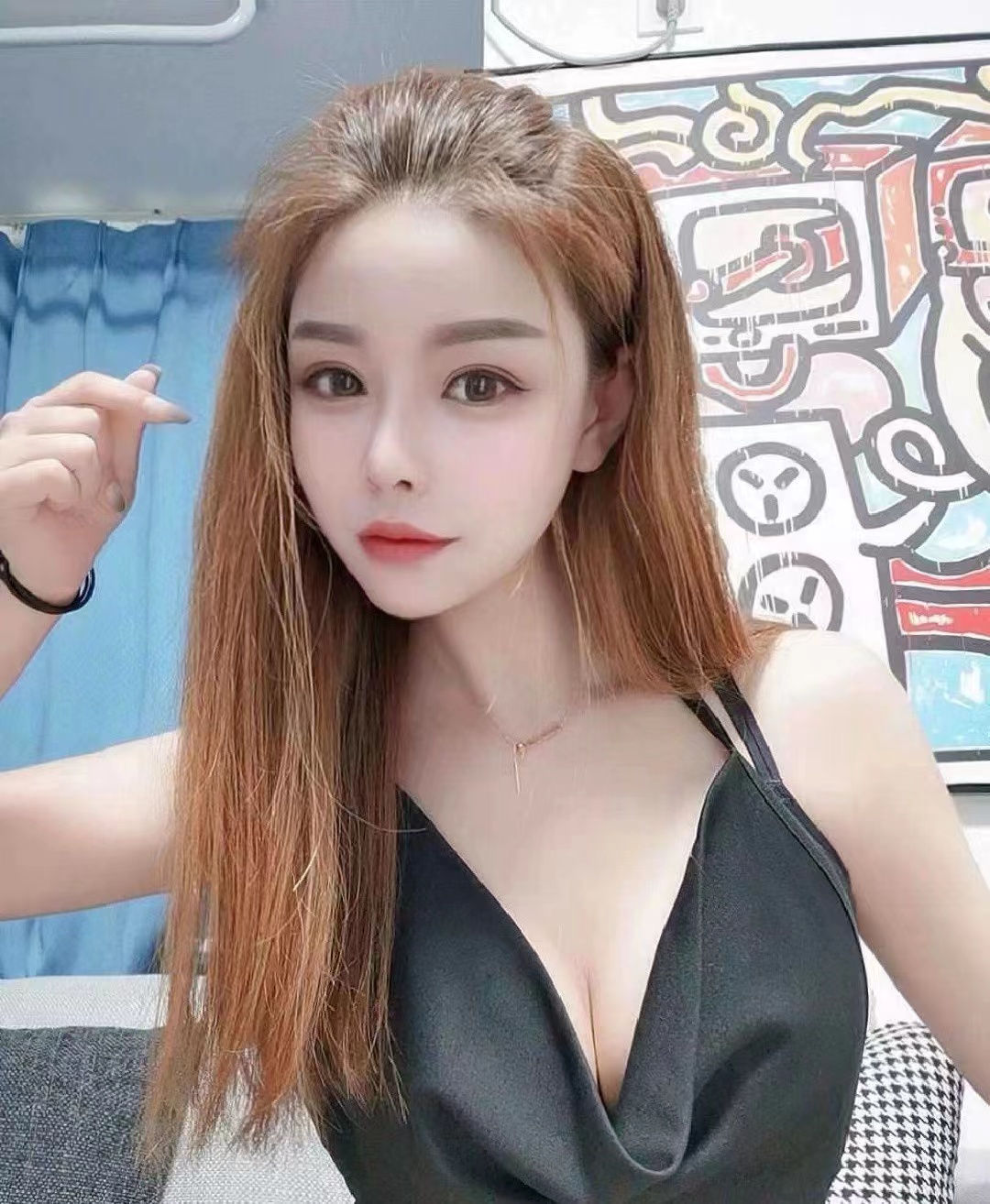还不错的年轻妹子