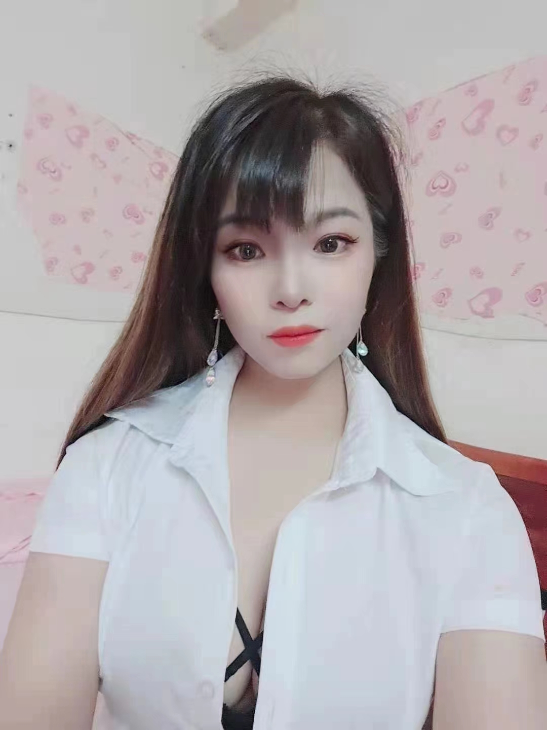 福永丰满美艳辣妹朵儿