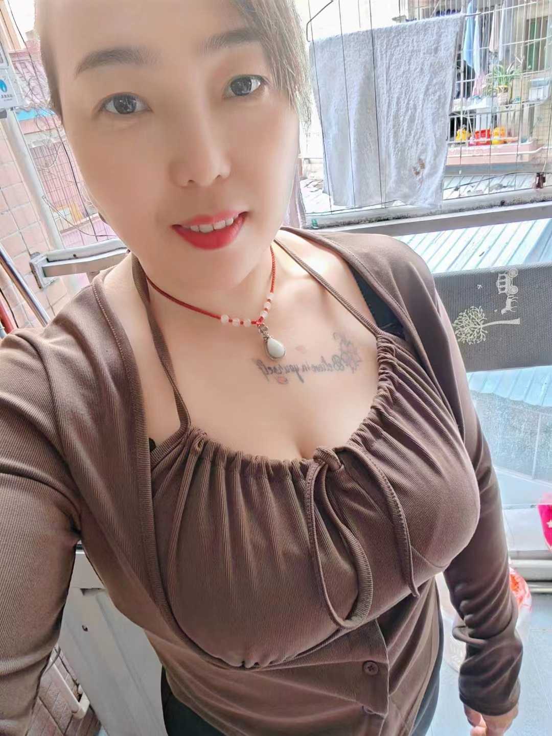 公明合水极品大胸小丽