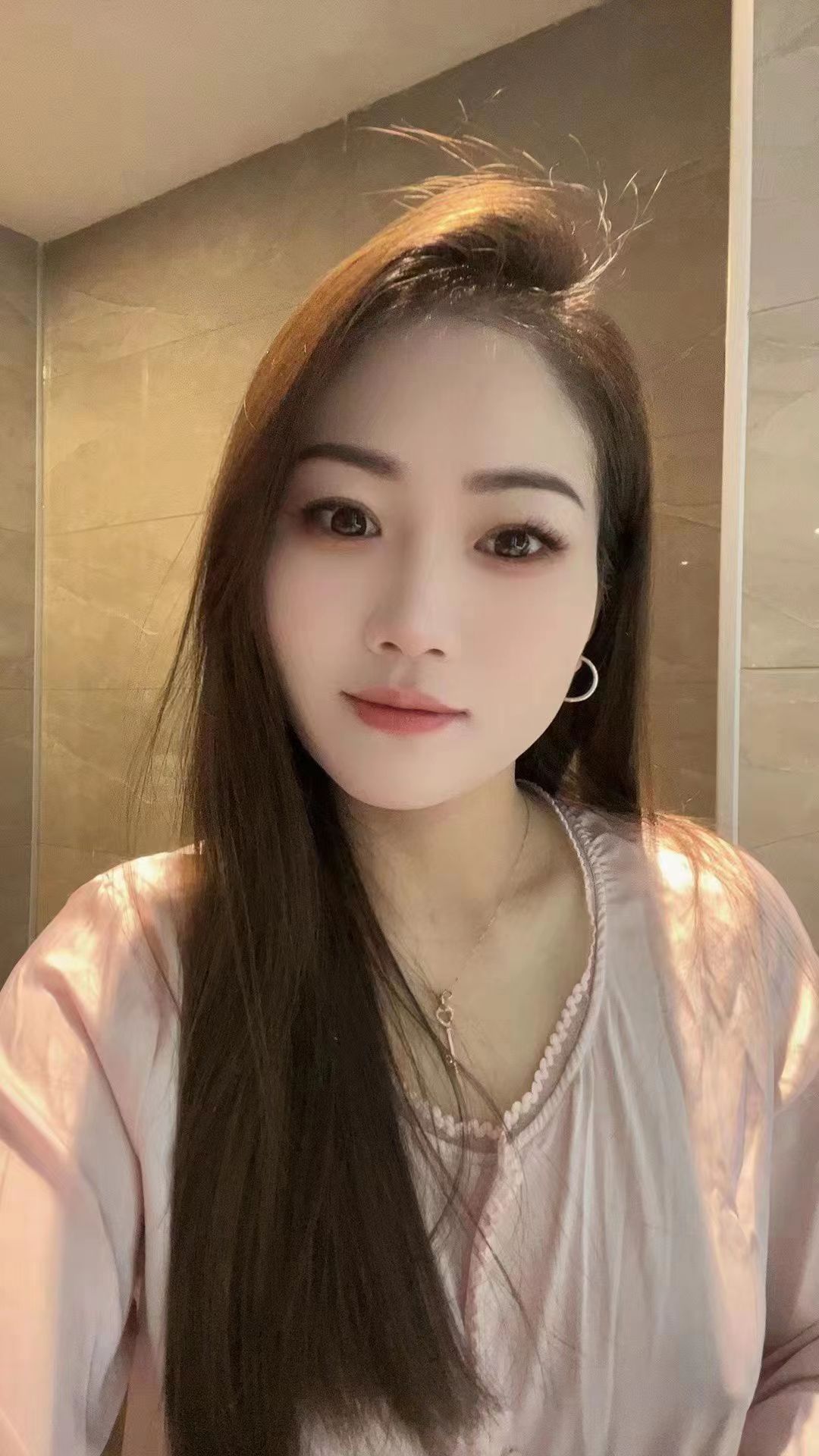 未央区自己租房的小姐姐