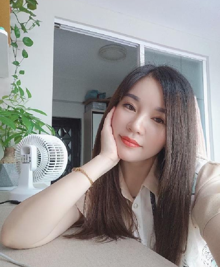 丹溪路妩媚惹火少妇