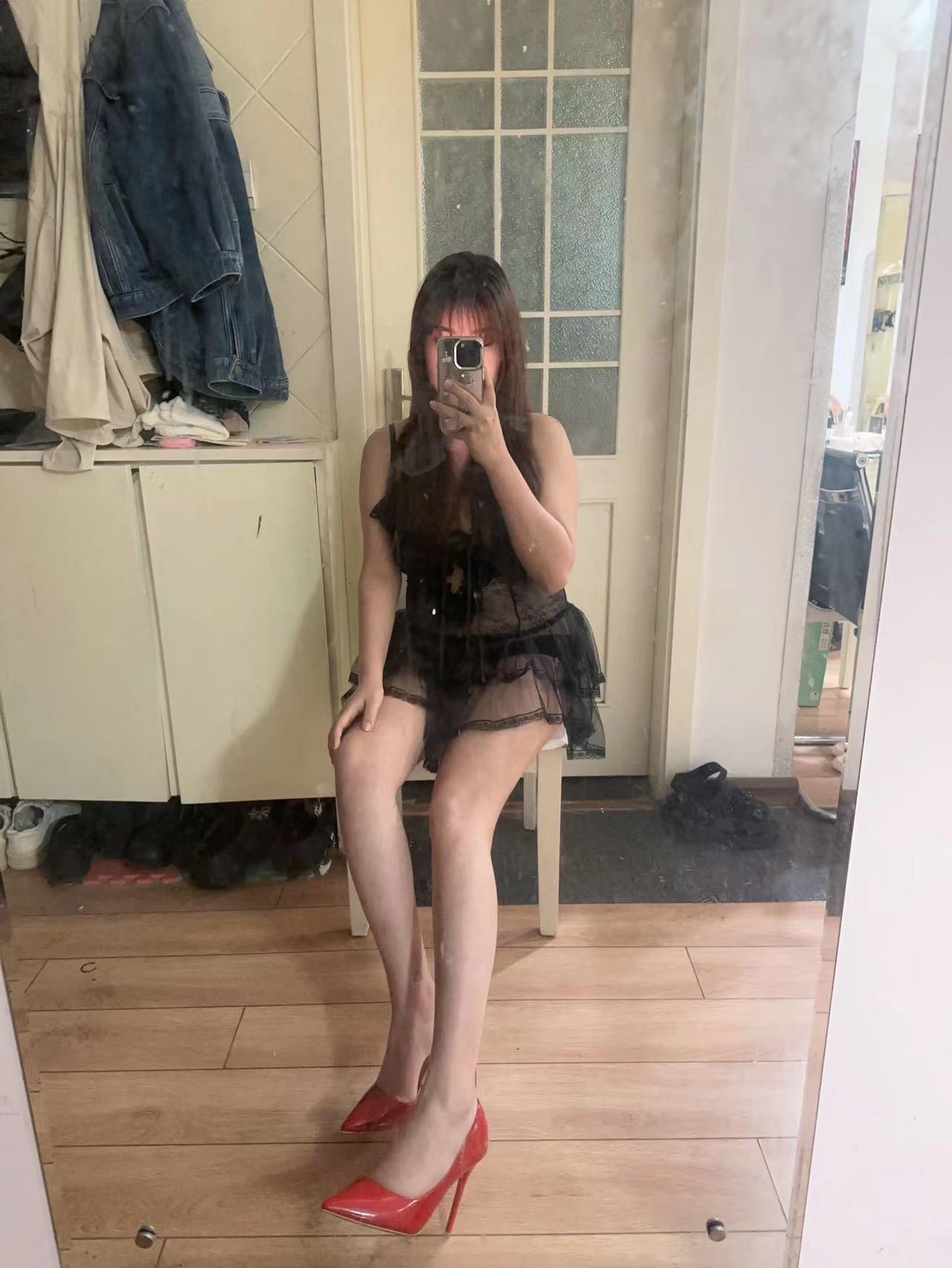 新盛路丝袜美腿少妇诗雅