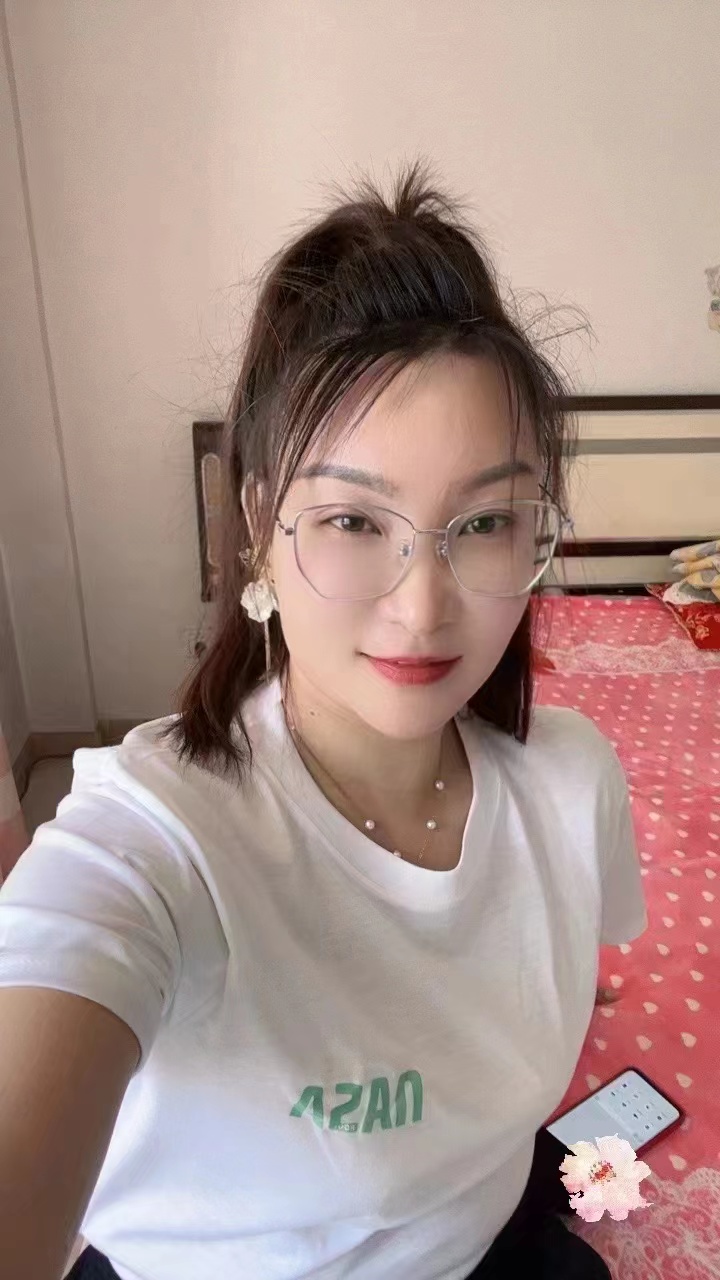 福山区风情眼镜少妇