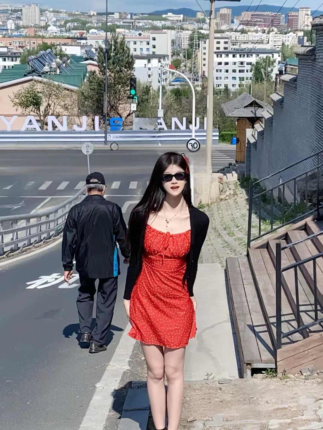 高颜值白皙小姐姐