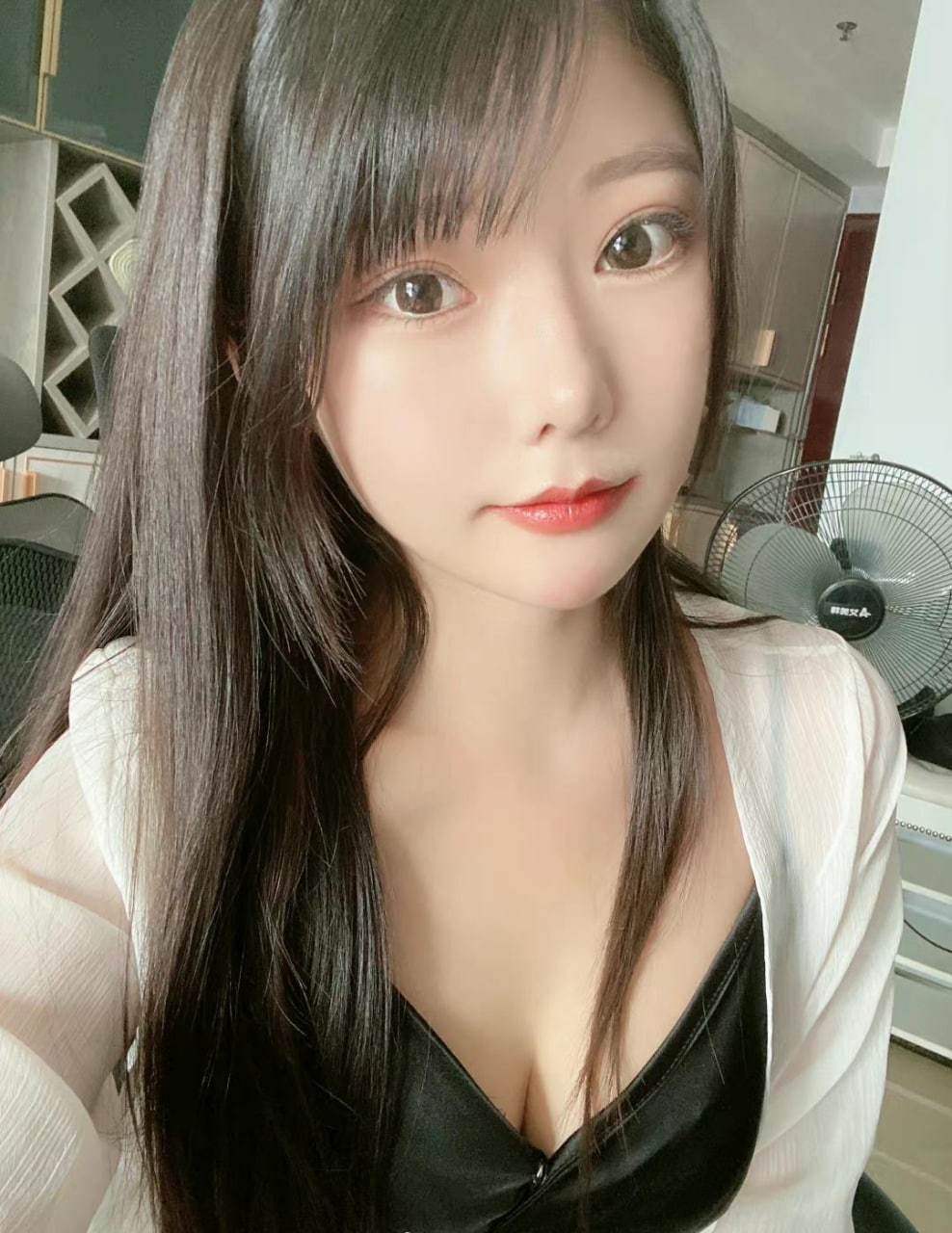 初入风尘熟妇