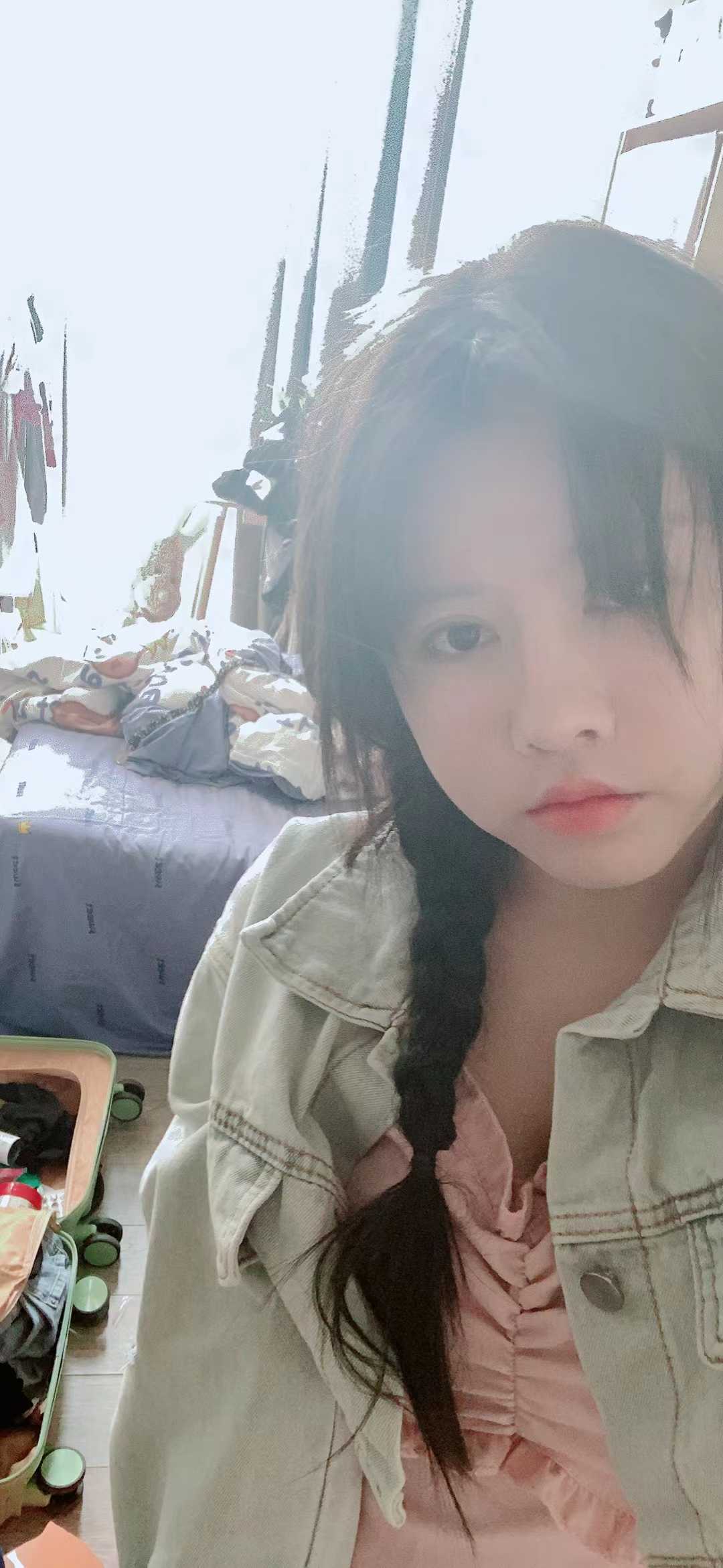 天河白嫩甜妞小伊