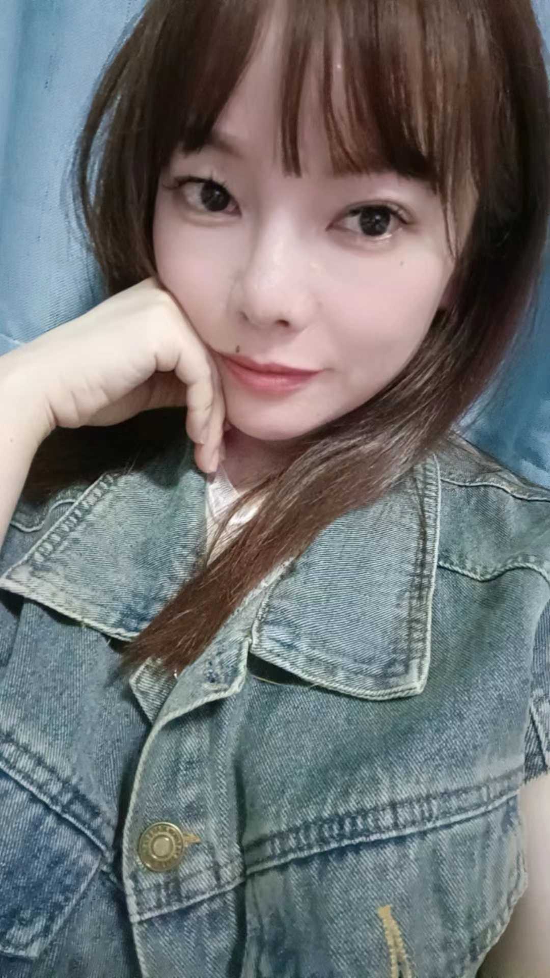 大石妩媚风情少妇薇薇