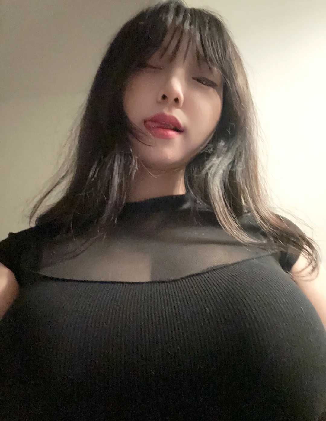 南湖大胸萌妹