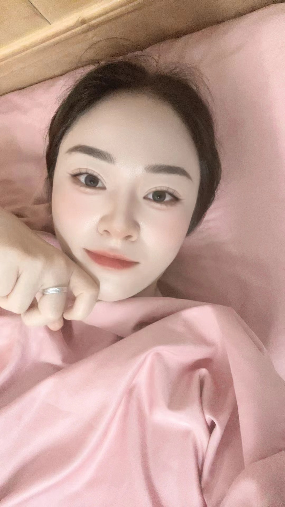 西乡墉区白嫩小姐姐飘飘