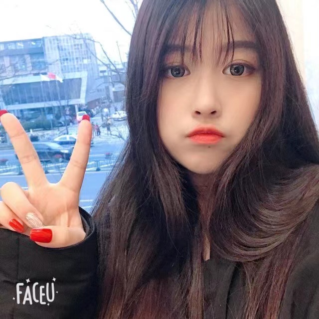 粉嫩多汁学生兼职妹妹