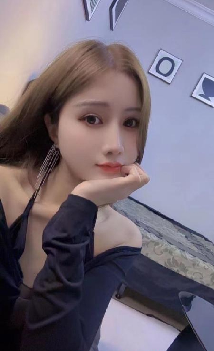 越秀甜美御姐