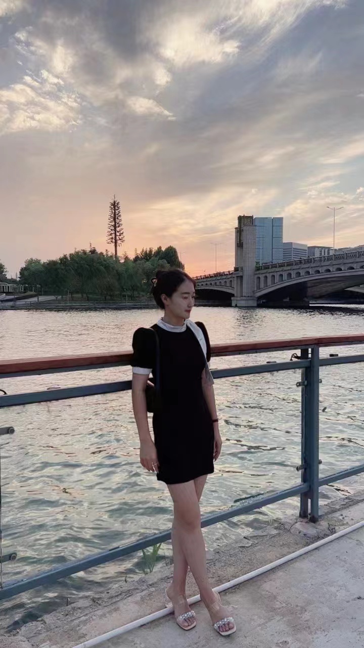 喜欢的哥哥，来找我玩吧