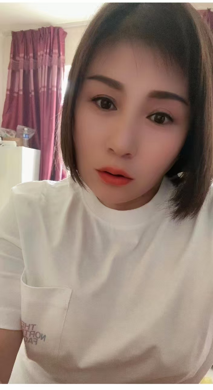 昆山路热辣少妇小影