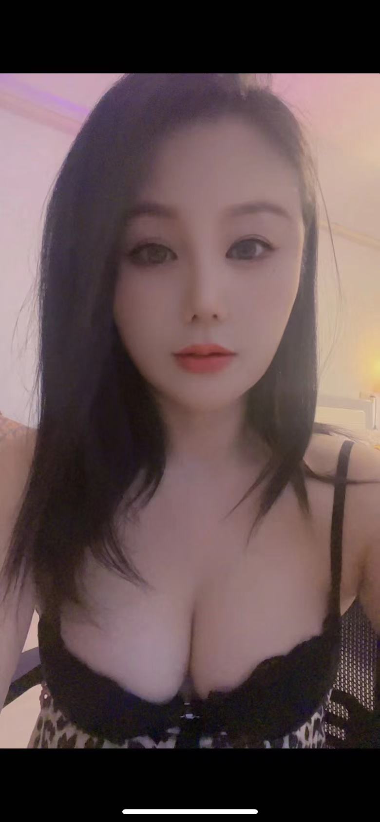 顺德大良区身材娇小的网红脸妹子